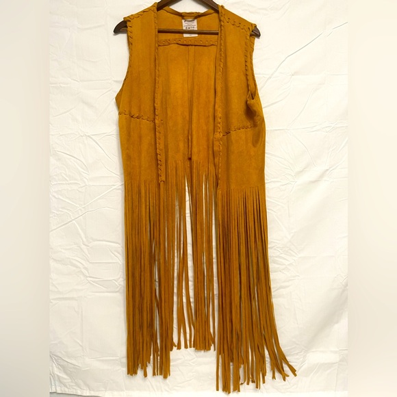 Fornia faux suede fringe shrug-size small - Picture 1 of 3